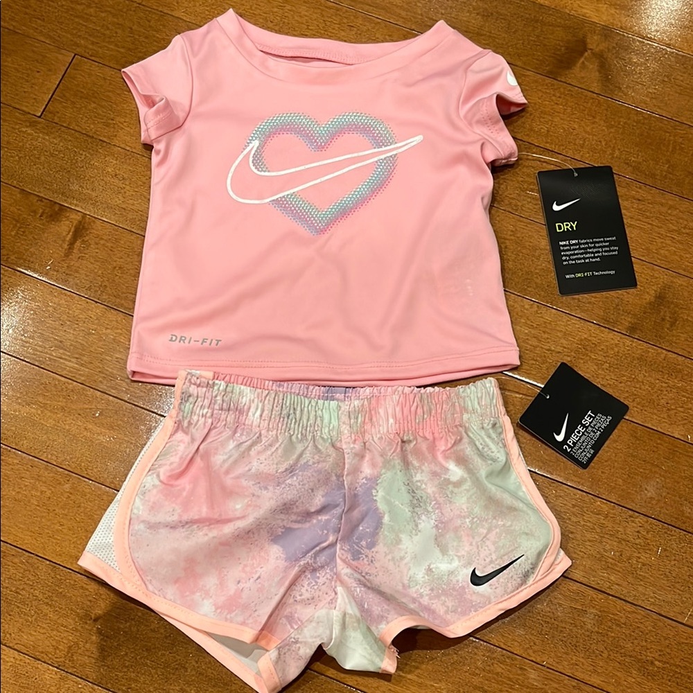 Nike Pink Dri-FIT Heart Set